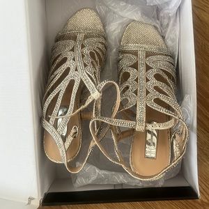 INC (INTERNATIONAL CONCEPTS)